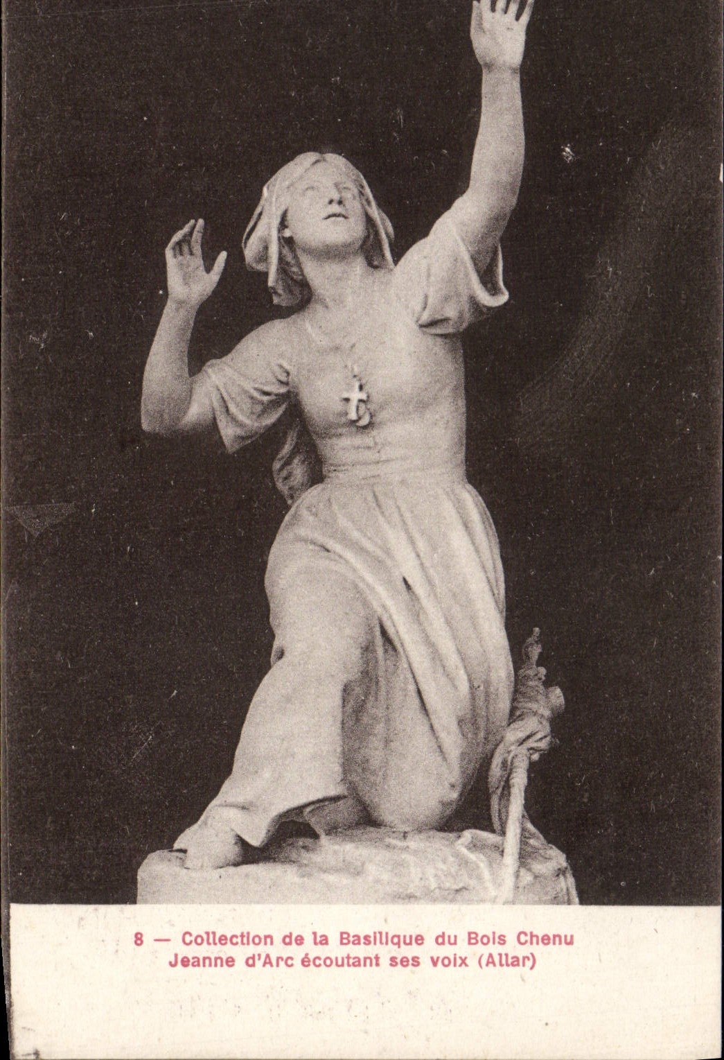 CPA Collection de la Basilique eu Bois Chenu Jeanne d'arc ecoutant ses vois