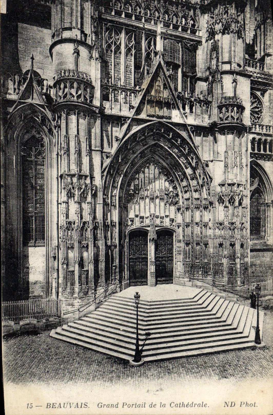 CPA Beauvais Grand Portail de la Cathedrale