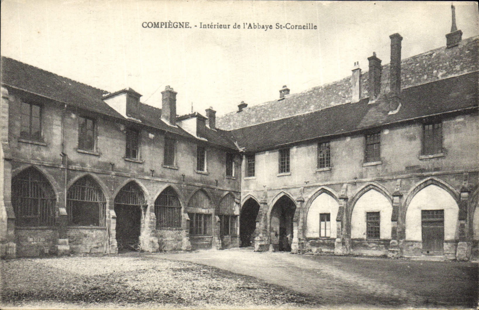 POSTAL Compiegne interior de la VENDIMIA de la abadía del cuervo Saint