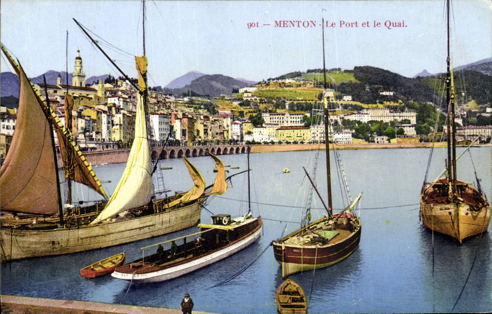 CPA Menton Le Port et le Quai Bateaux