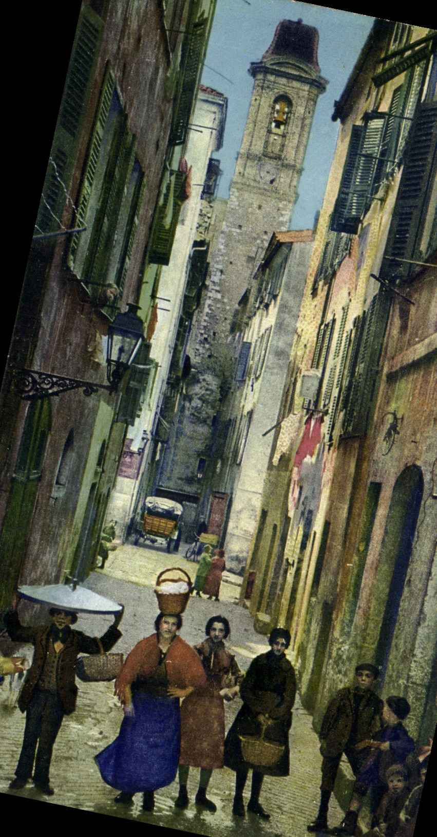VINTAGE POSTCARD Nice a street of the Old city Woman Children