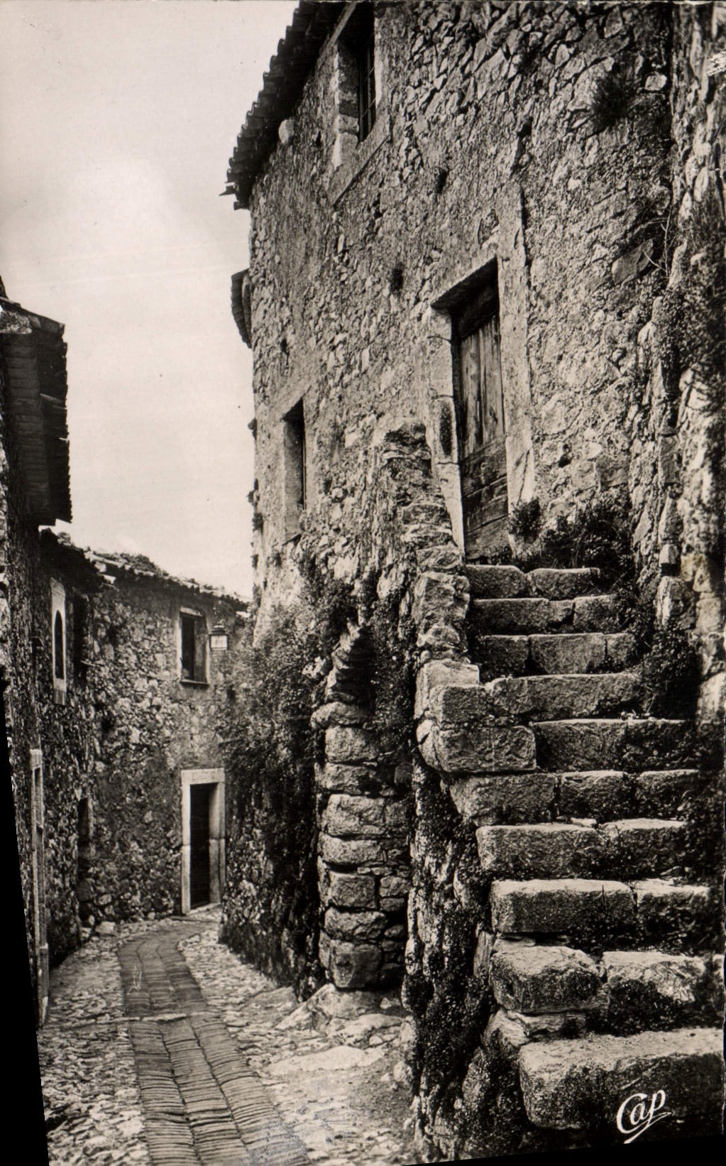 POSTAL MODERNA Eze una calle vieja