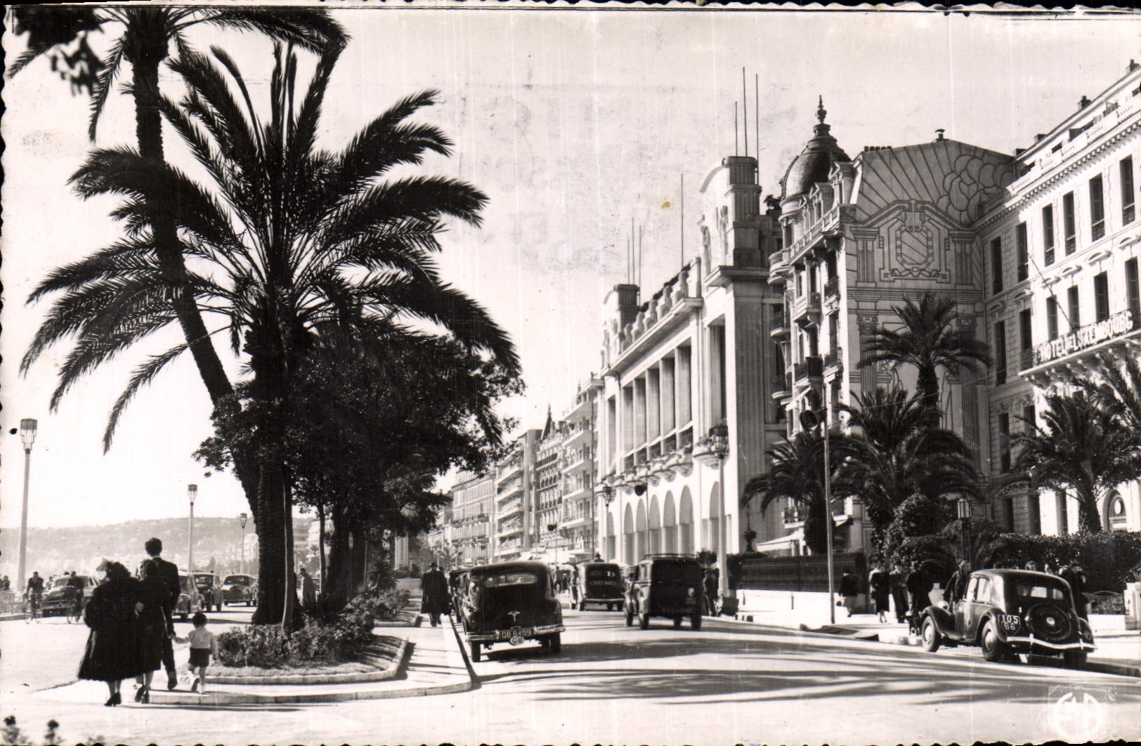 CPM Nice Palais de la Mediterranee Automobile Traction