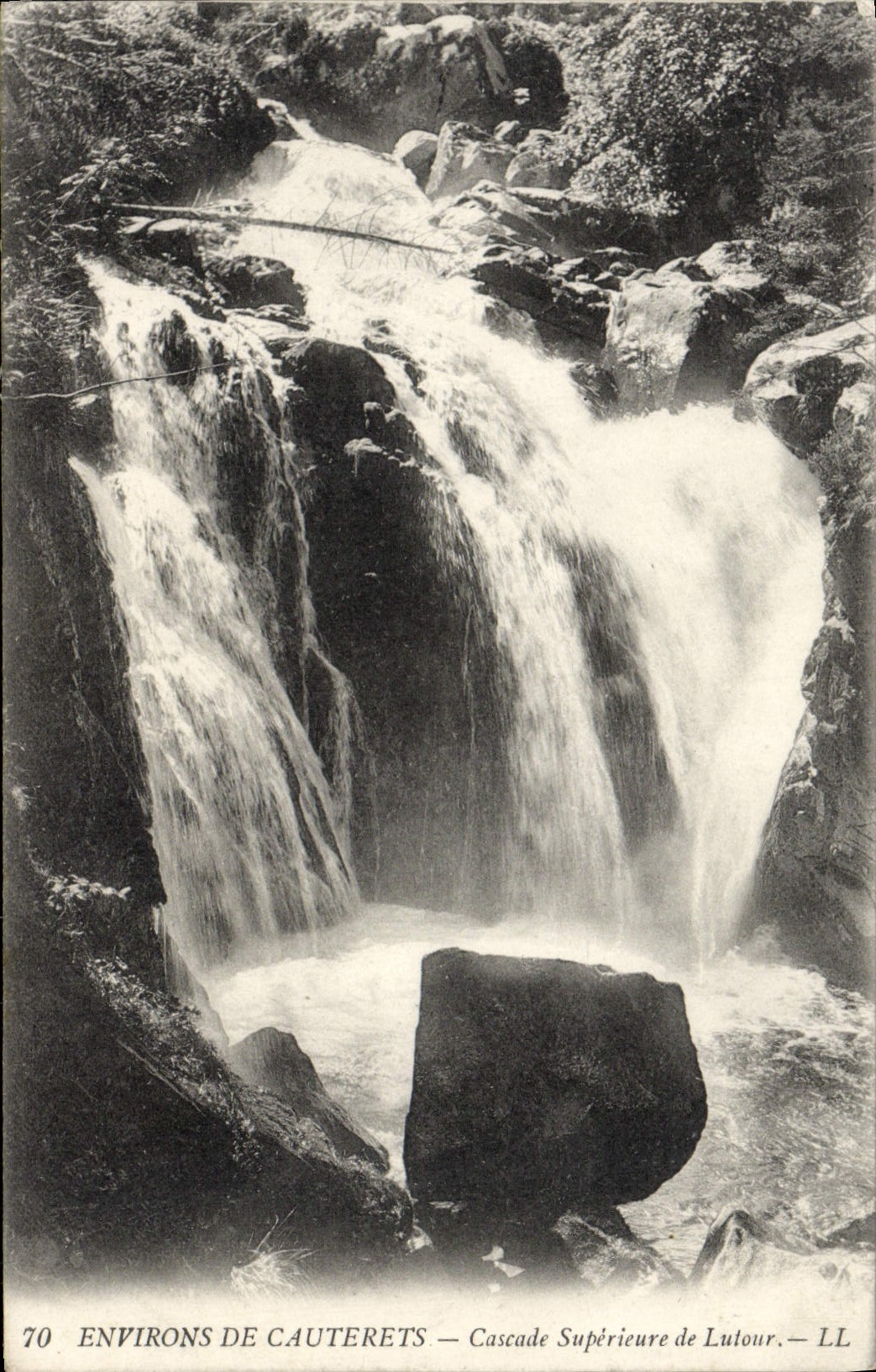 CPA Environs De Cauterets Cascade Superieure de Lutour