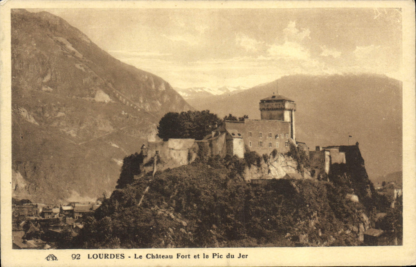 VINTAGE POSTCARD Heavy the Strong Castle and the Peak Of Jer