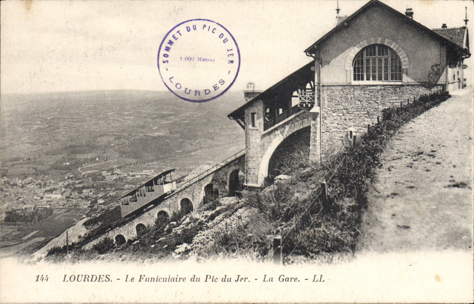 VINTAGE POSTCARD Heavy the Funicular of the Peak of Jer Train station
