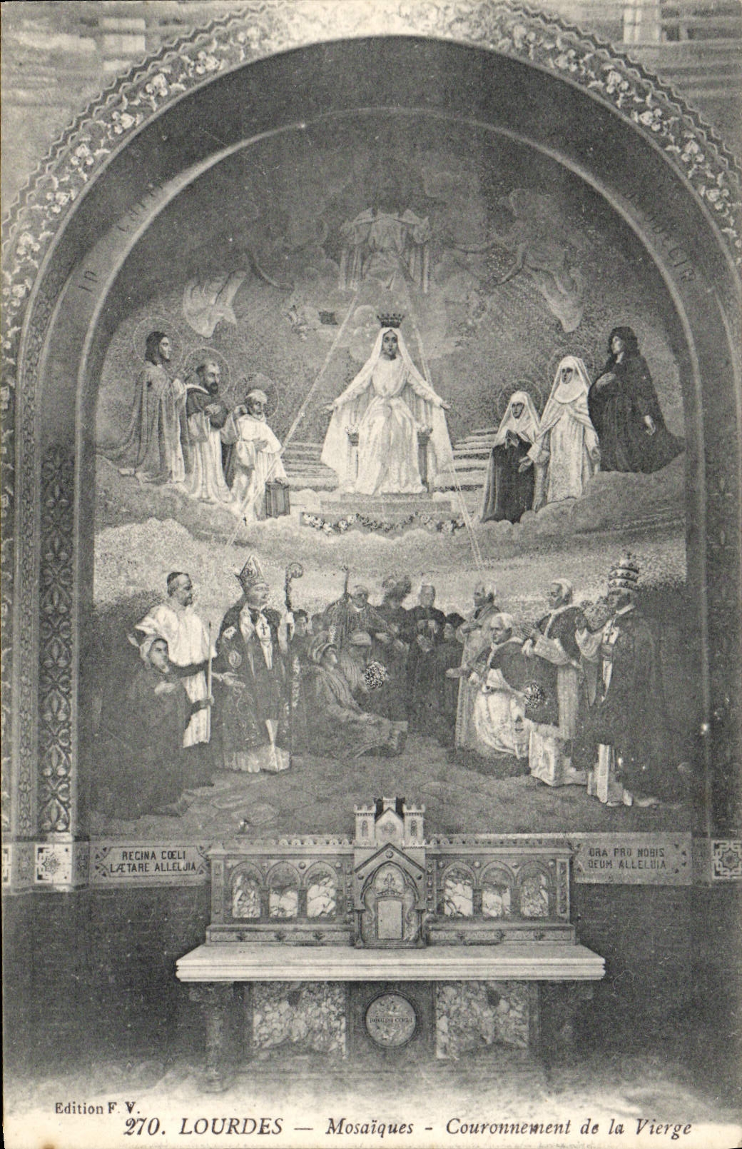 VINTAGE POSTCARD Heavy Masaiques Crowning of the Virgin