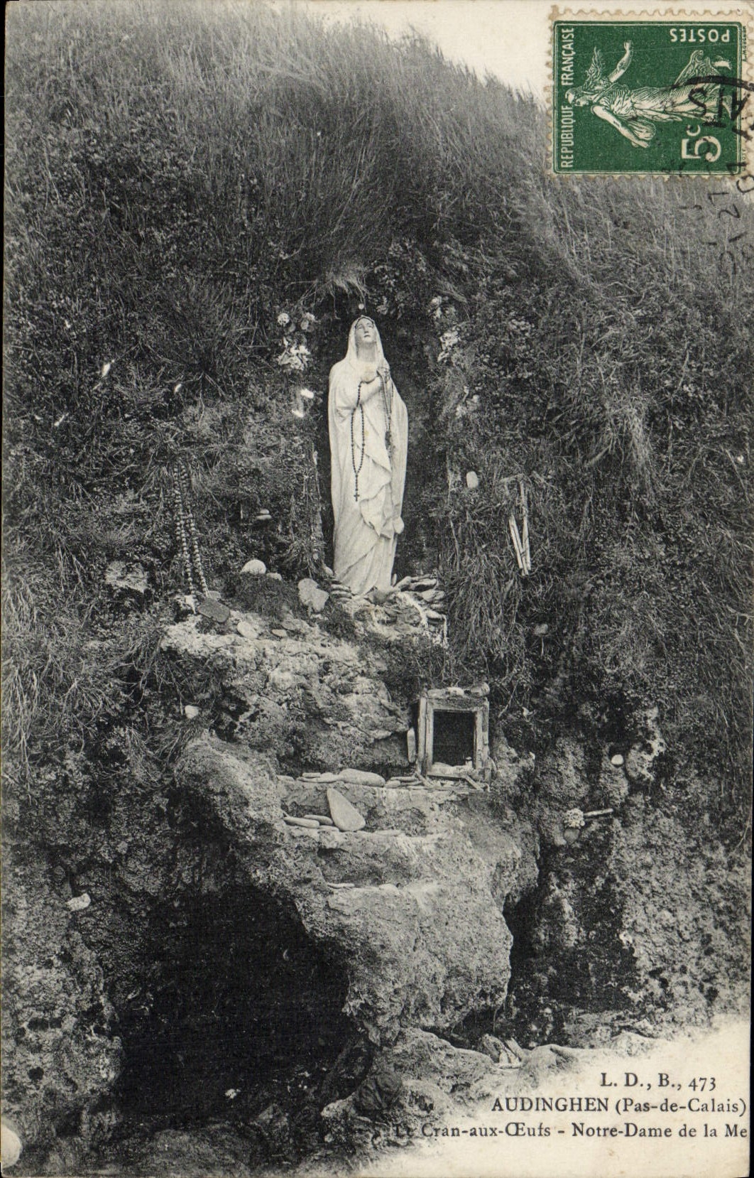 VINTAGE POSTCARD Audinghen the Notch with the Notre Dame eggs of Me