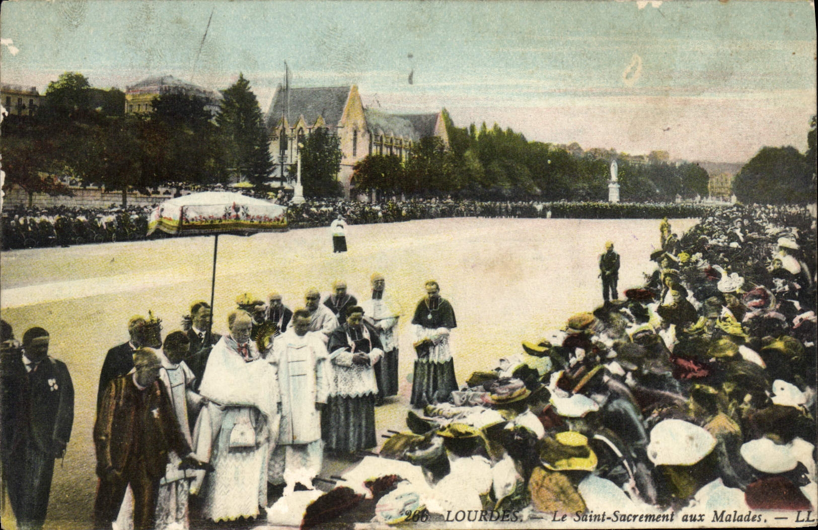 VINTAGE POSTCARD Heavy Blessed Sacrament with the patients