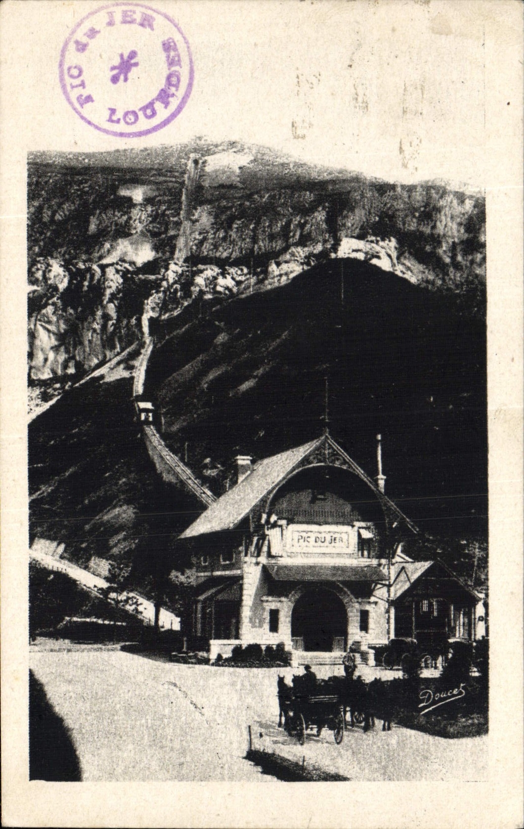 VINTAGE POSTCARD Heavy Train station and the Peak of Jer
