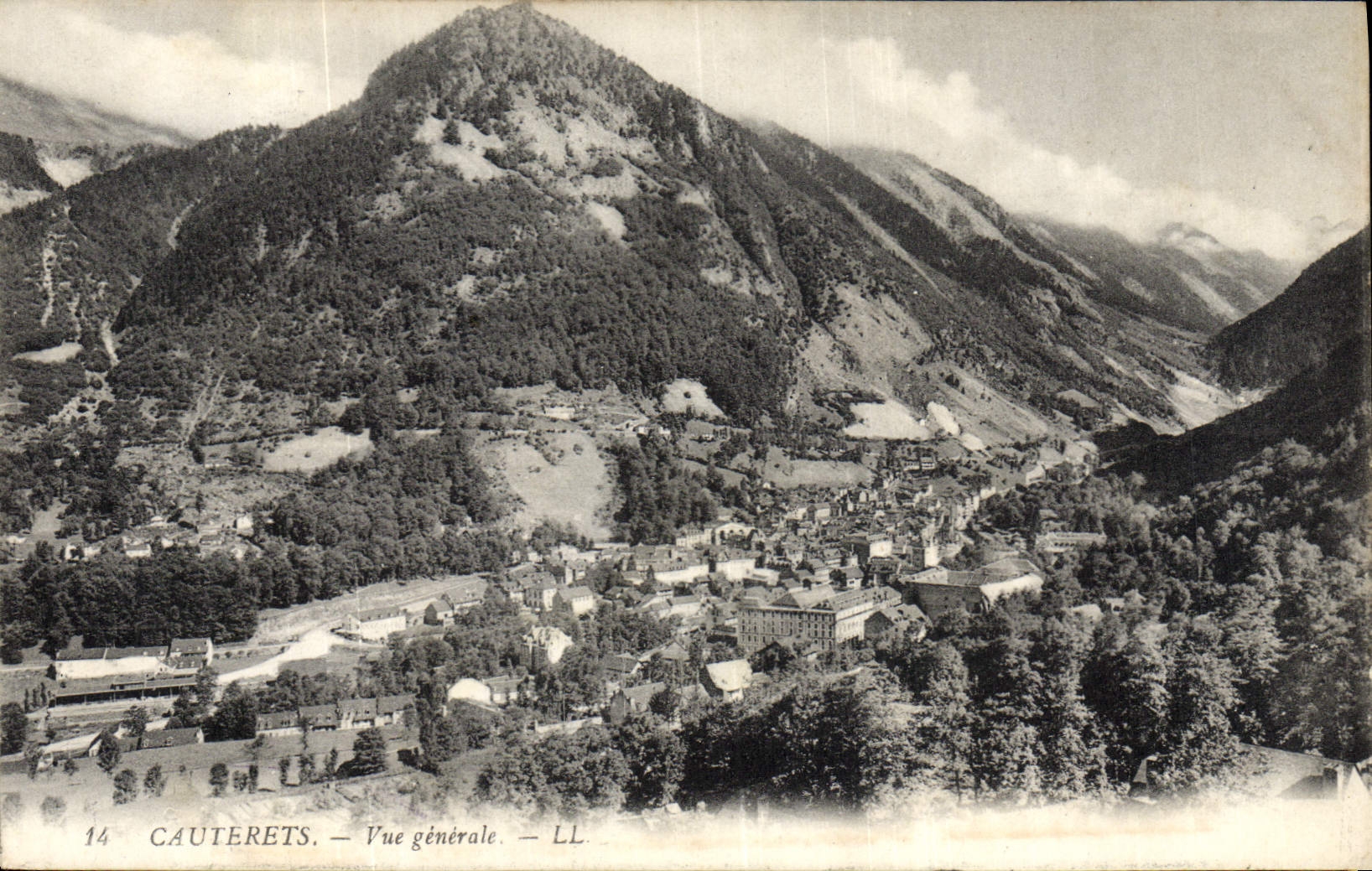 CPA Cauterets Vue Generale
