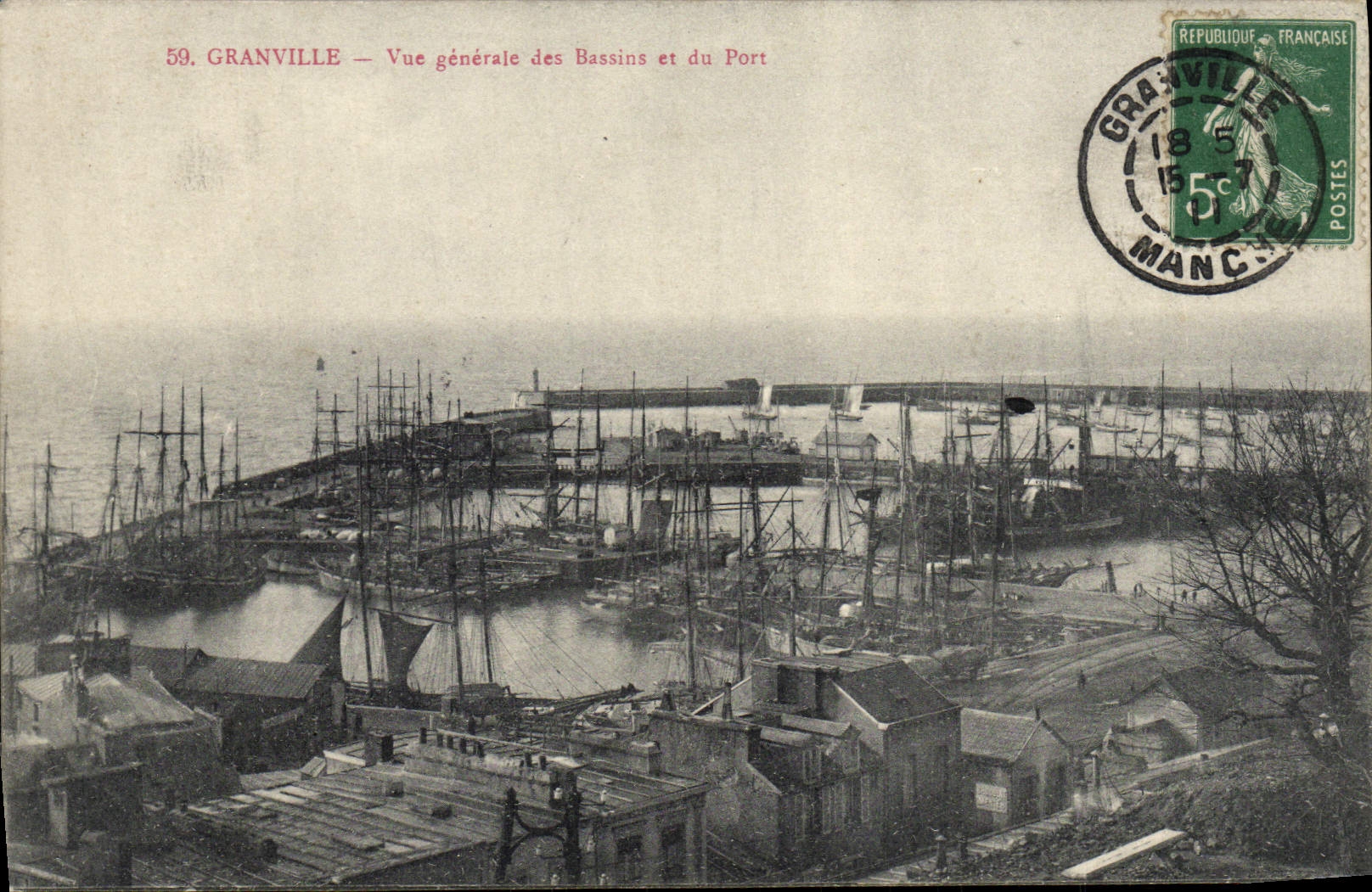 CPA Granville Vue Generale des Bassins et du Port Bateaux