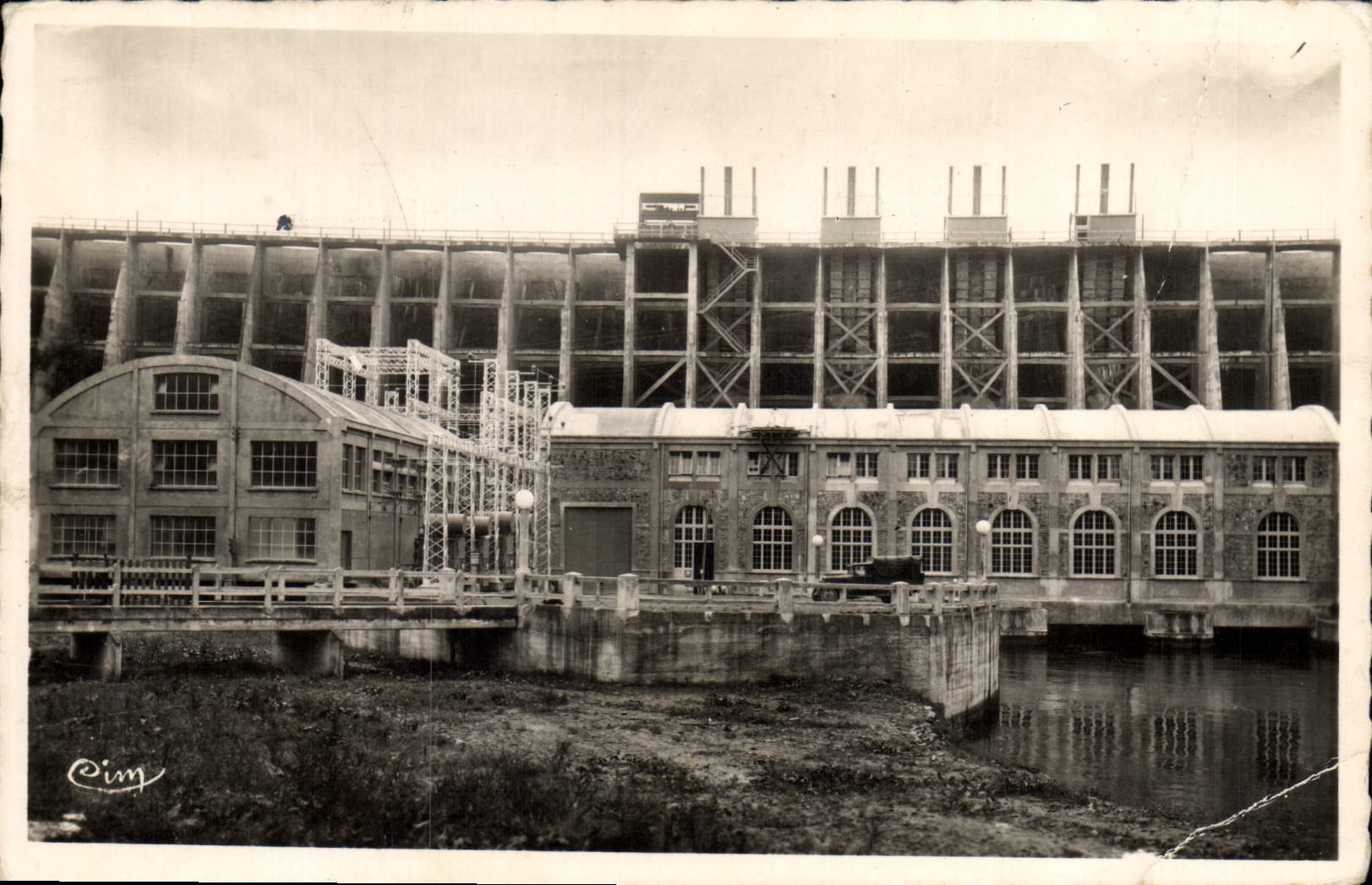 MODERN CARD Vezins Driving forces of Selune the factory