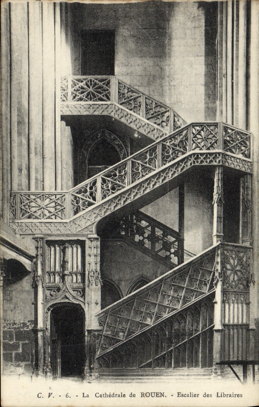 CPA Rouen Portail Escalier des Libraires