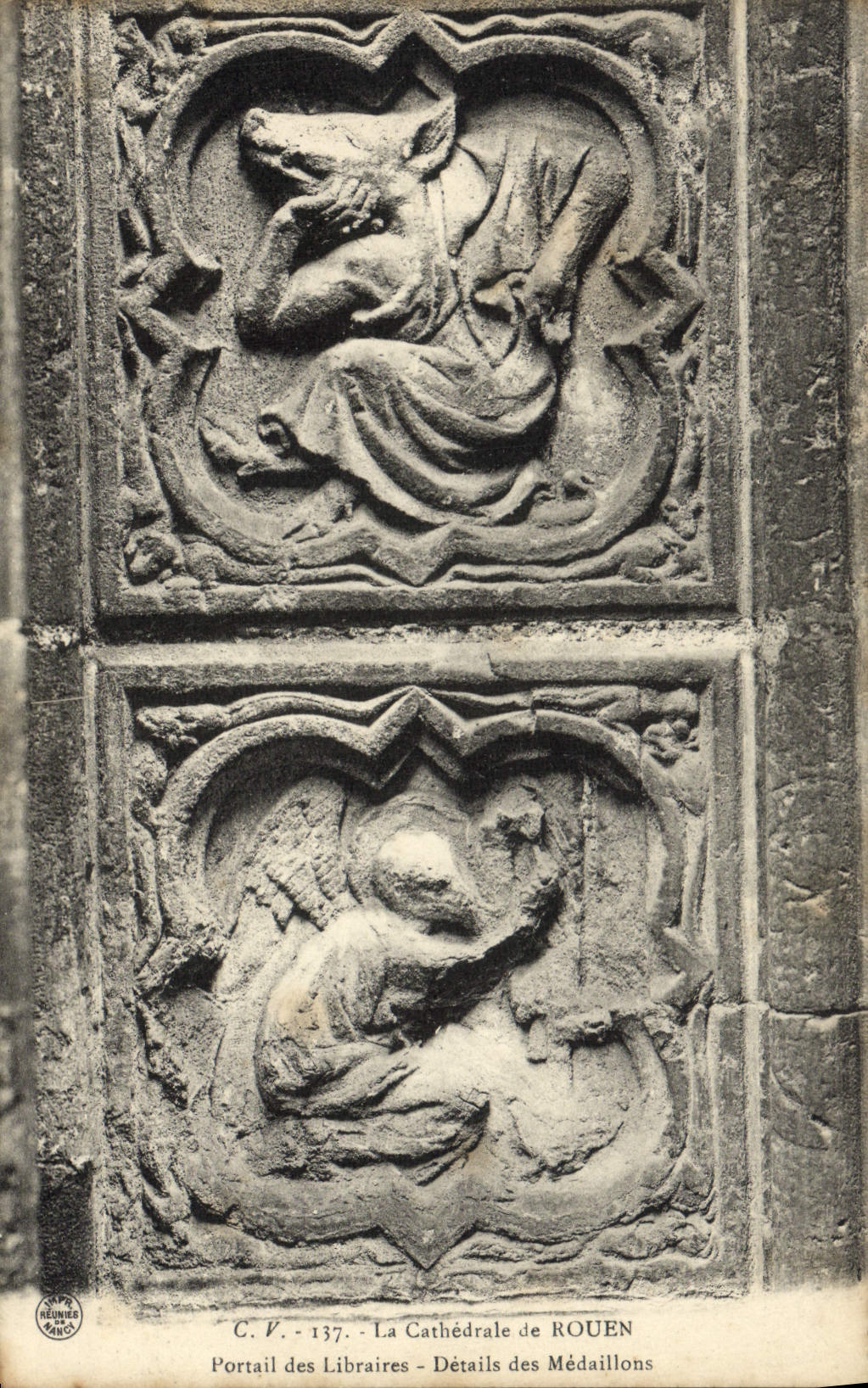 CPA Rouen Cathedrale Portail des Libraires DEtails des Medaillons Cochon Proc