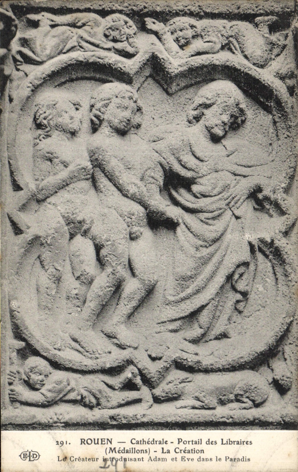CPA Rouen La Cathedrale Portail des Libraires Medaillons La creation Le createur introduisant Adam et Eve dans le parad