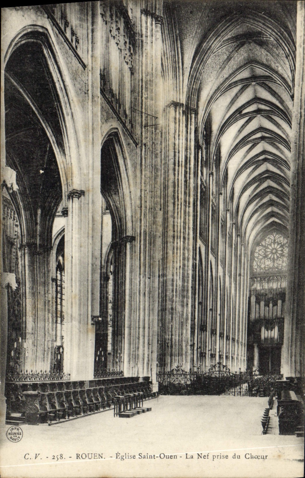 CPA Rouen Eglise Saint Maclou La nef prise du choeur Orgue