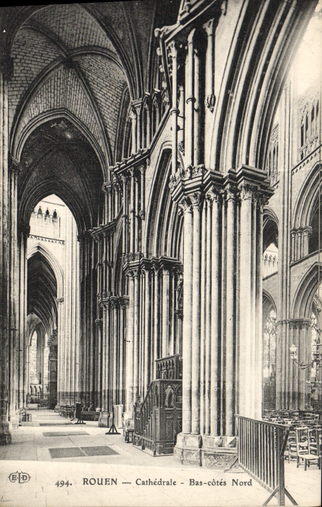 VINTAGE POSTCARD Northern Rouen Low Cathedral Dimensions