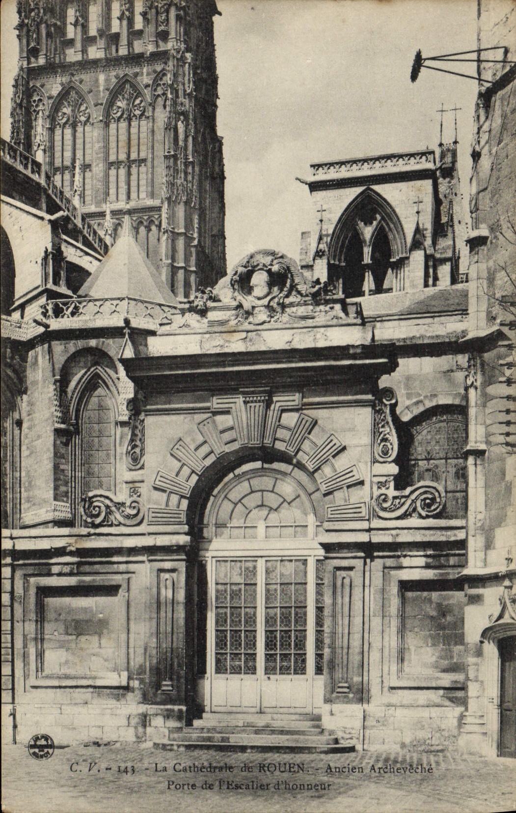 CPA Rouen Cathedrale Ancien Archeveche Porte de l'Escalier d'honneur