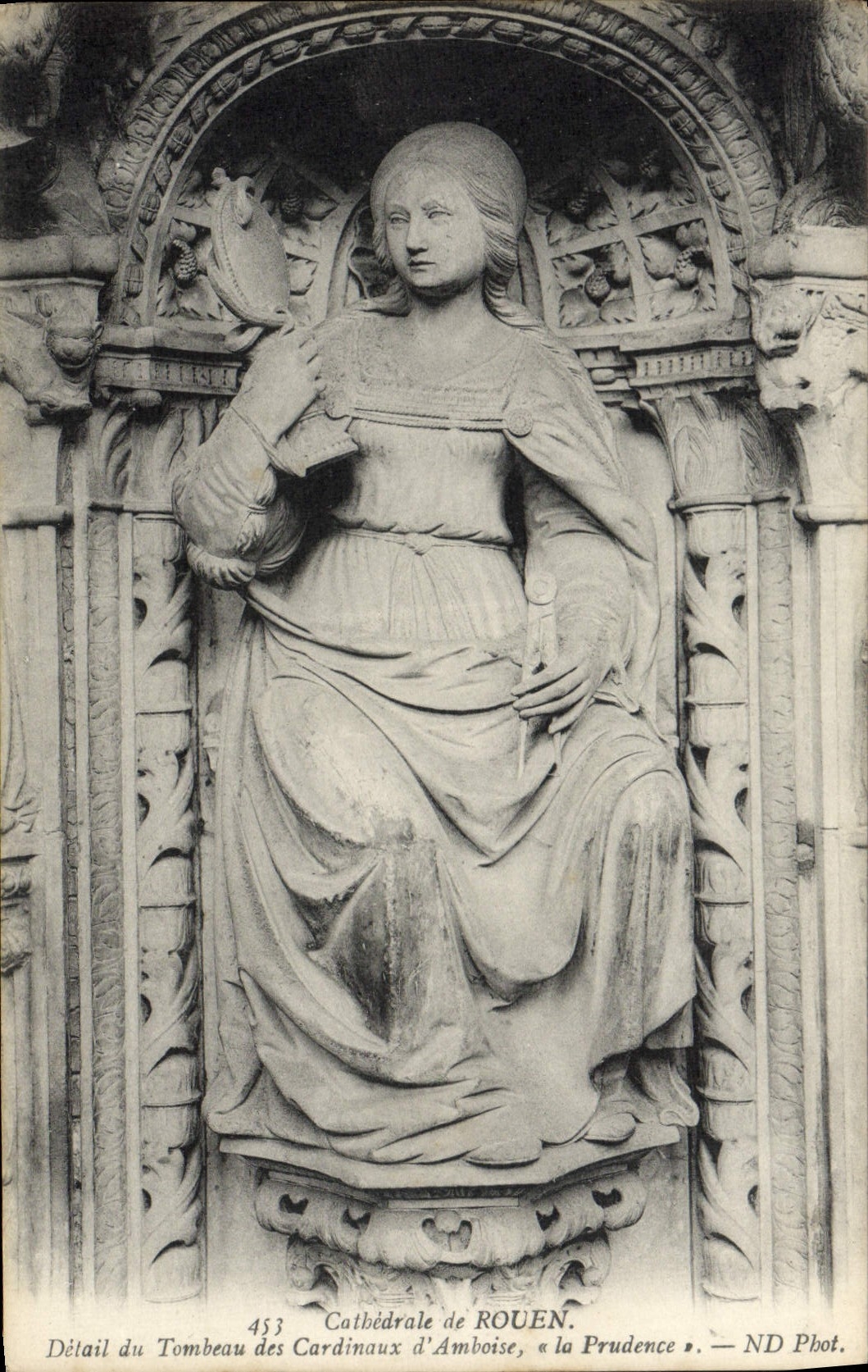 CPA La Cathedrale De Rouen Detail du Tombeau des Cardinaux d'Amboise La Prudence