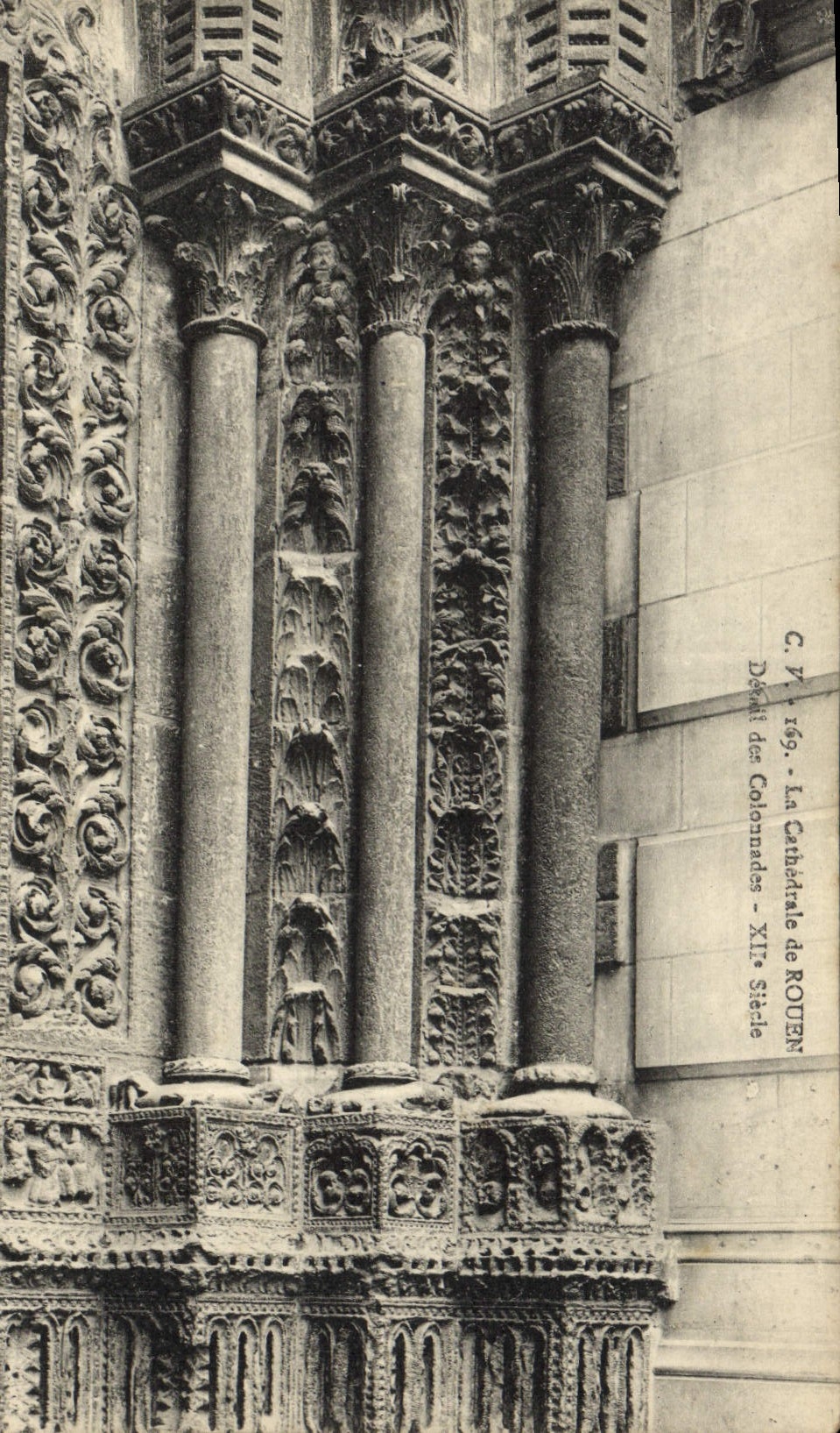 CPA Cathedrale de Rouen Detail des colonnades