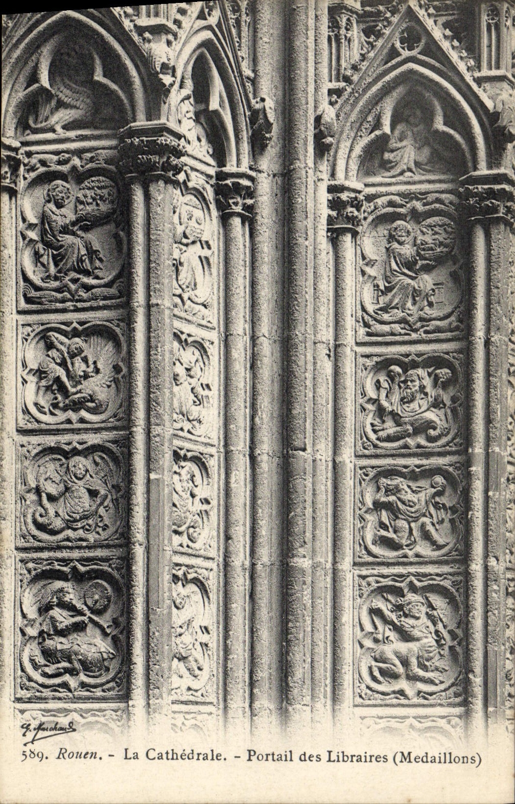 VINTAGE POSTCARD Rouen Gate of the Booksellers cathedral Medallions