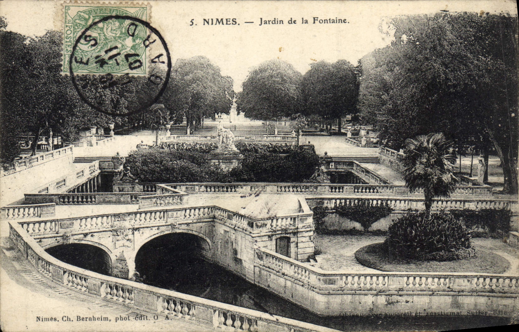 CPA Nimes Jardin de la Fontaine
