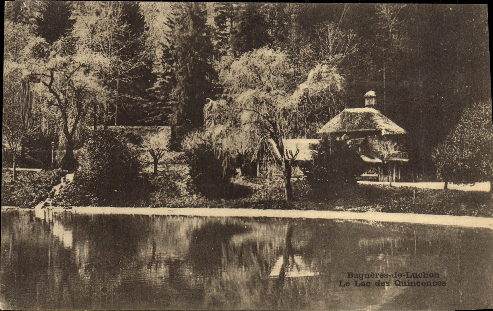 VINTAGE POSTCARD Bagneres de Luchon the Lake of Quinconcee