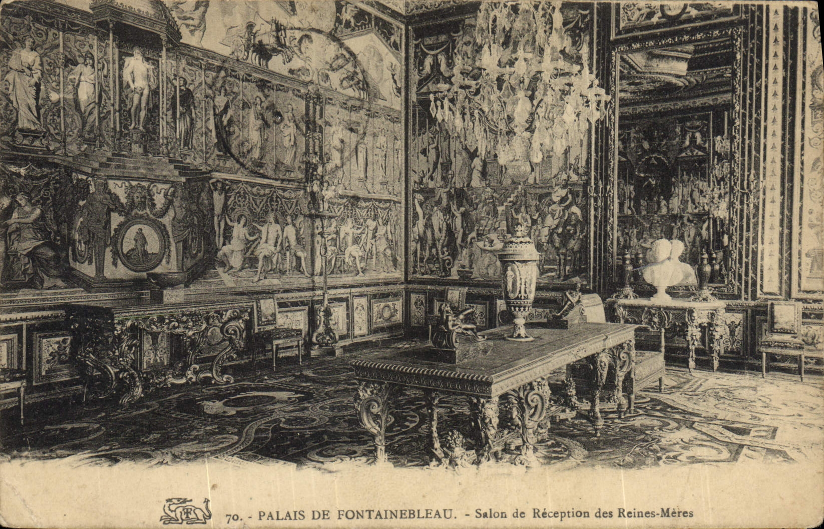 VINTAGE POSTCARD Park De Fontainebleau Reception room of the Queens Mothers