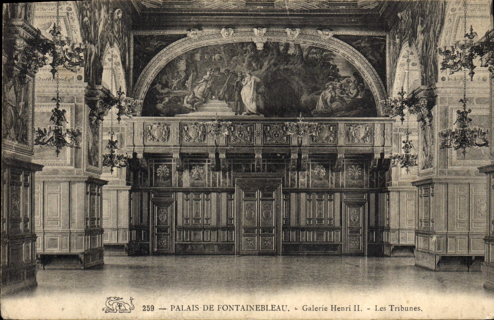 VINTAGE POSTCARD Palate of Fontainebleau Gallery Henri II platforms