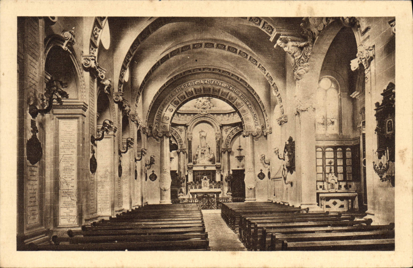 CPA La chapelle des Carmelites de Lisieux 