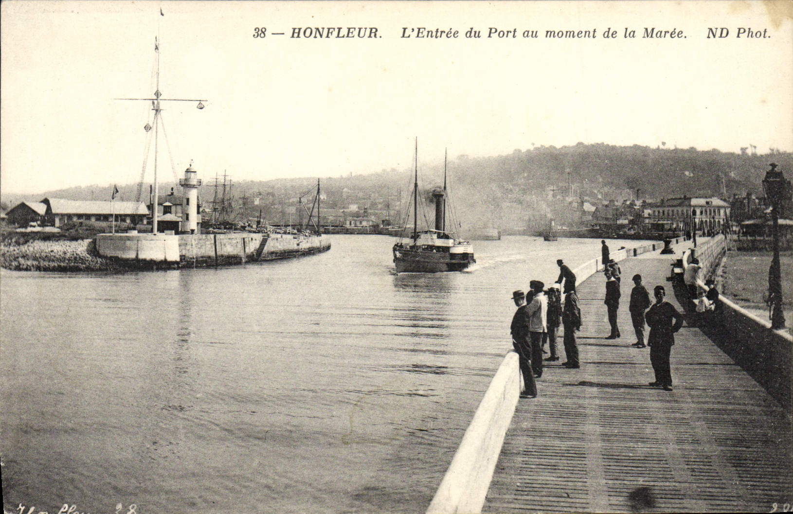 VINTAGE POSTCARD Honfleur the Entry of the Port at the time of the Tide Boat