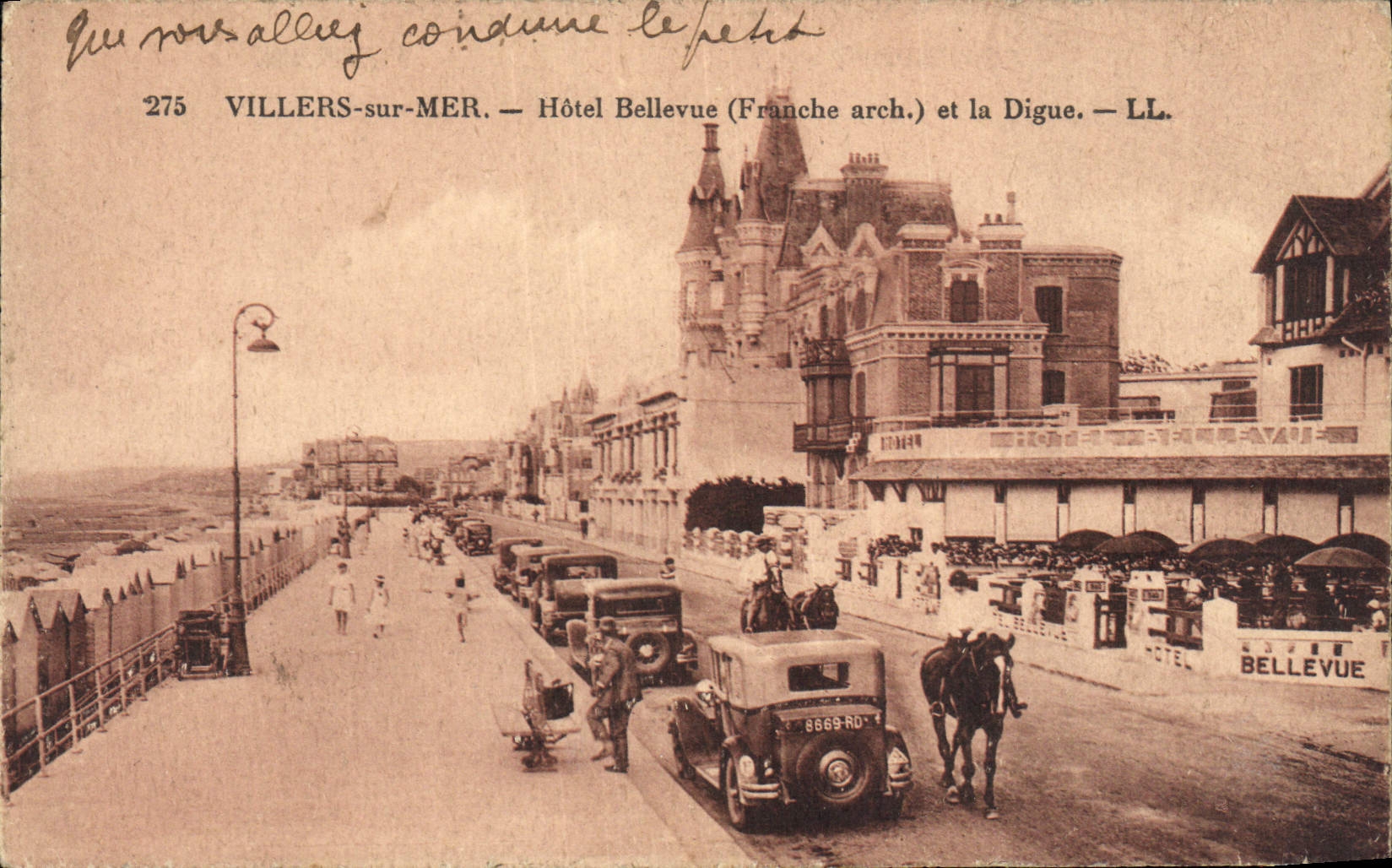 CPA Villers sur Mer Hotel Bellevue et la Digue Cheval Automobile