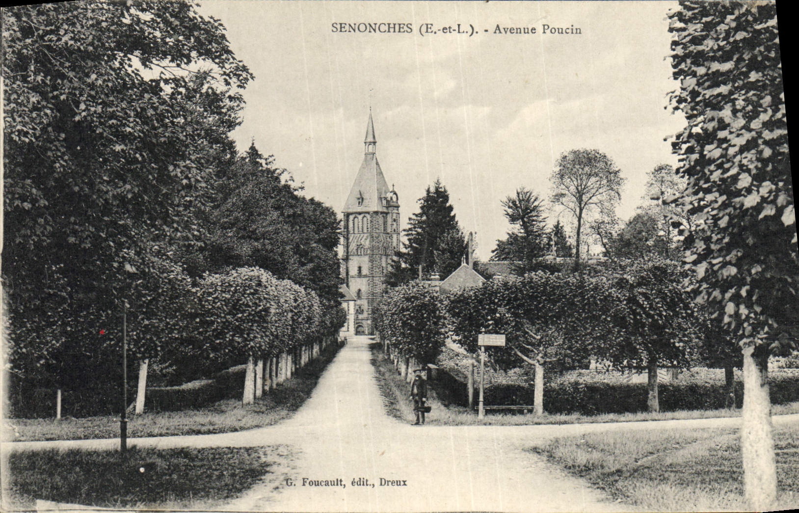 CPA Senonches Avenue Poucin 