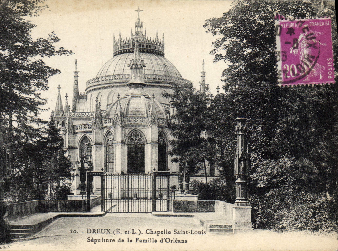 CPA Dreux Chapelle Saint Louis Sepulture de la famille d'Orleans