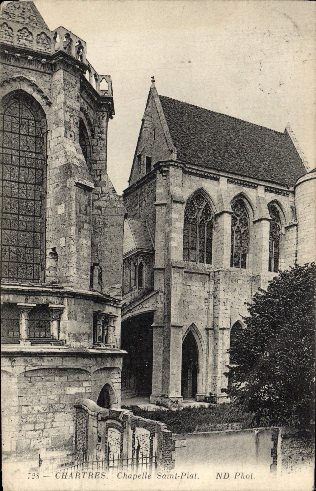 CPA Chartres Chapelle Saint Piat