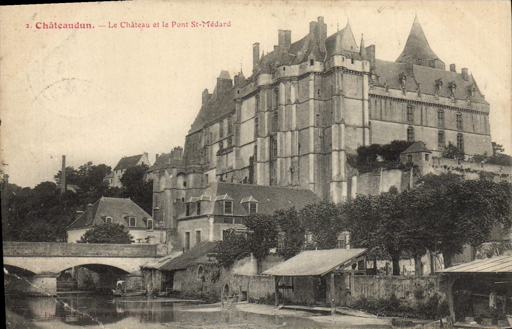 CPA Chateaudun Le Chateau et le Pont St Medard
