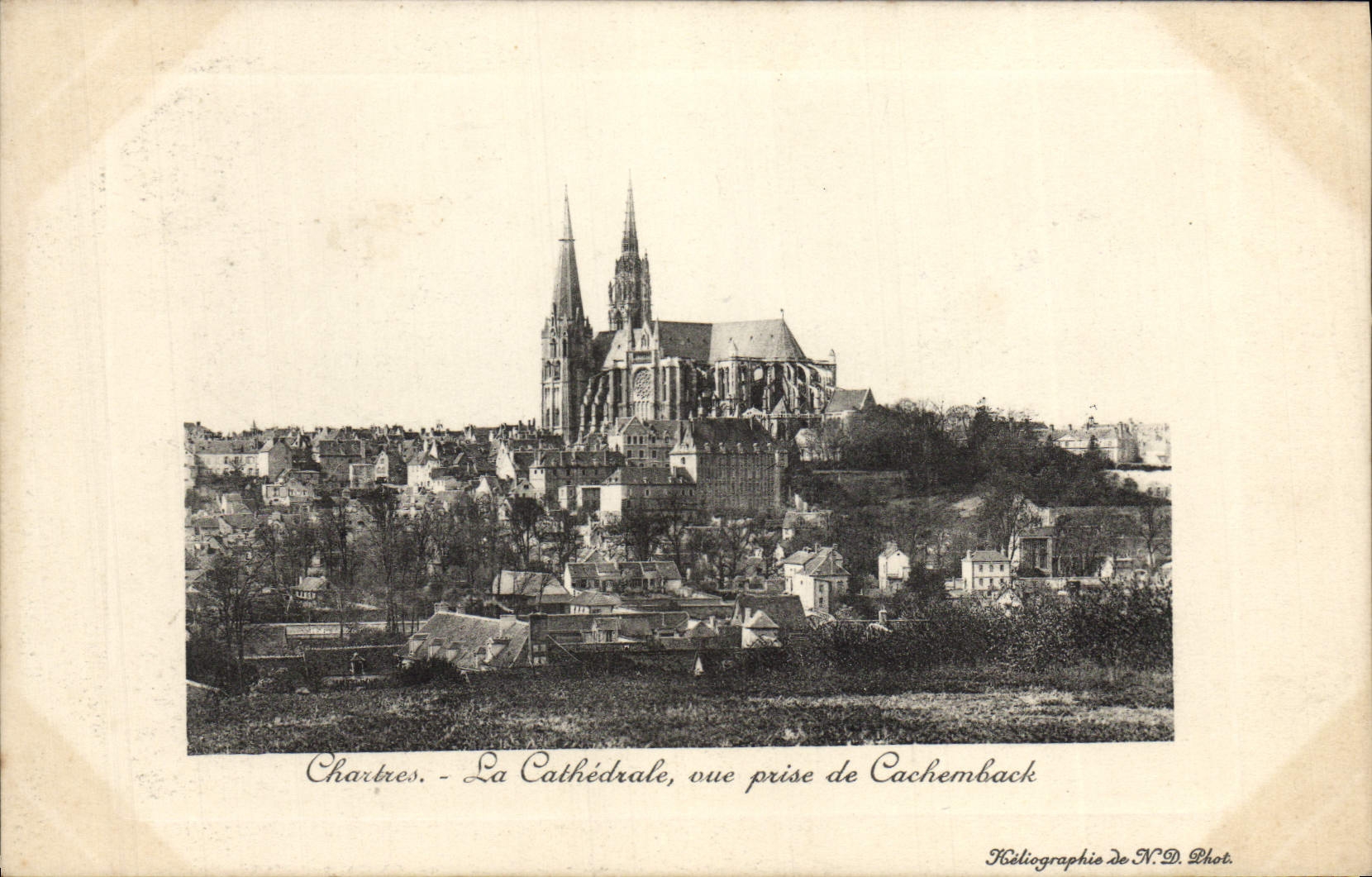 POSTAL Chartres de la VENDIMIA la catedral vista de Cachemback
