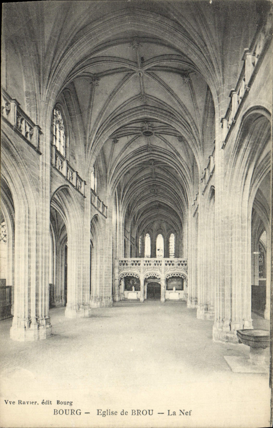 CPA Bourg Eglise de Brou La Nef