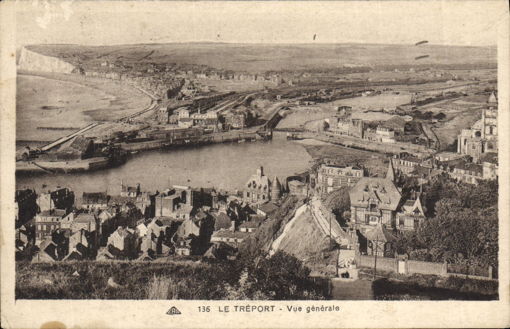 CPA Le Treport Vue generale 