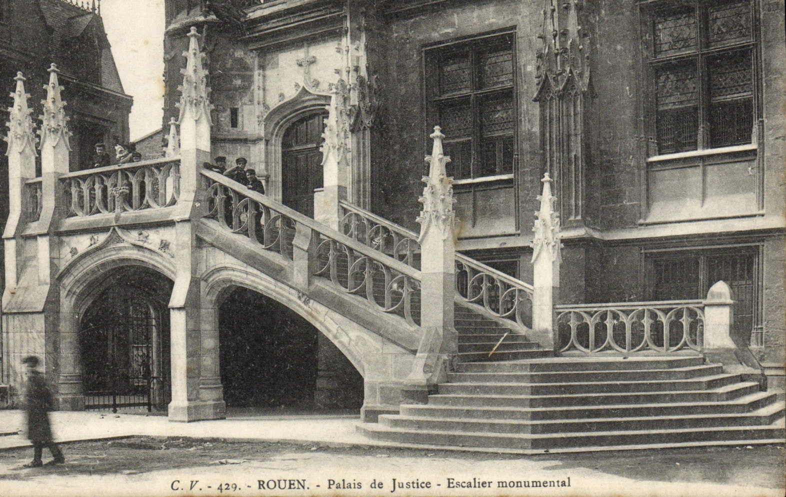 CPA Rouen Palais de Justice Escalier monumental