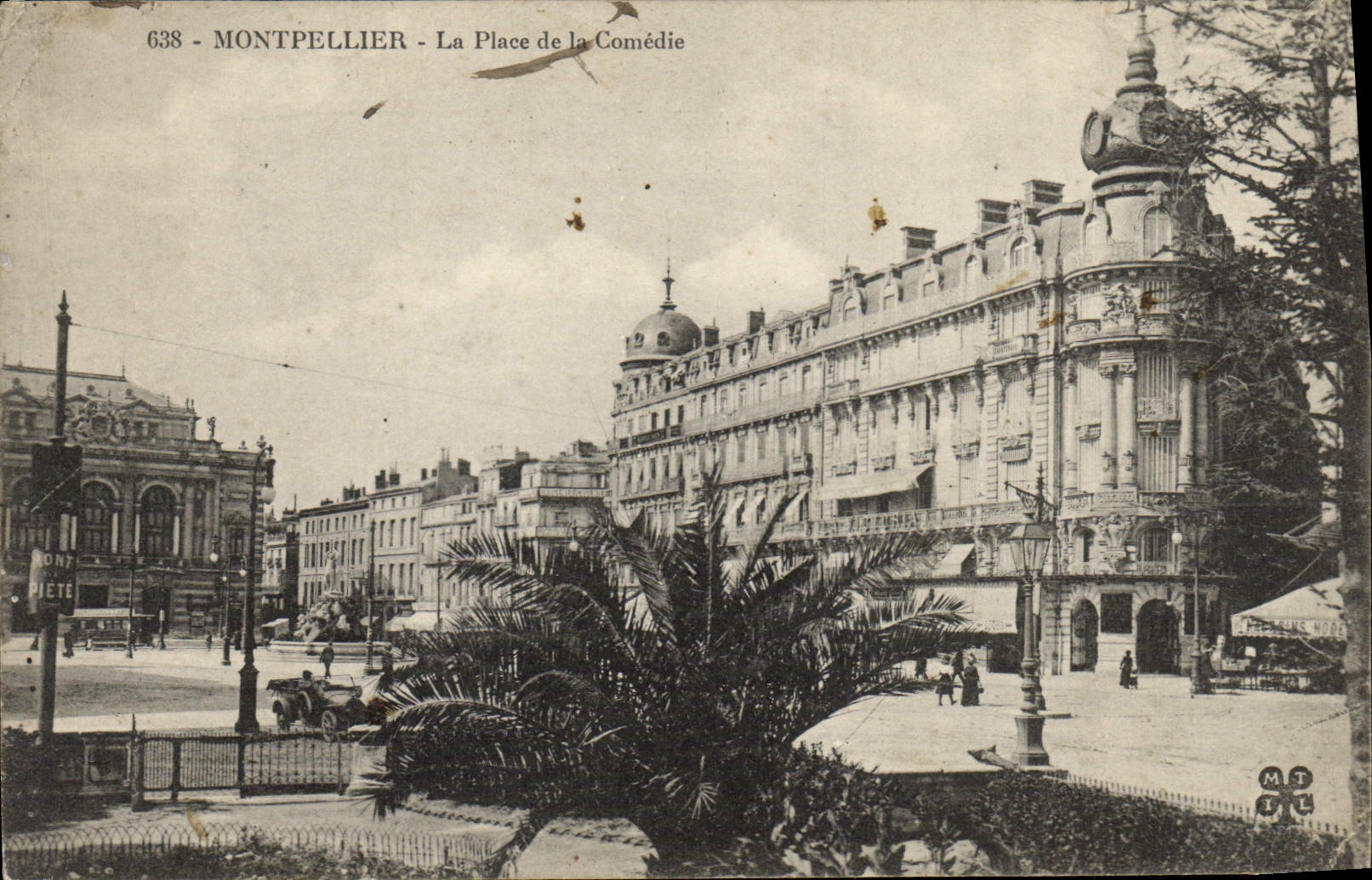 VINTAGE POSTCARD Montpellier the Place of the Comedy