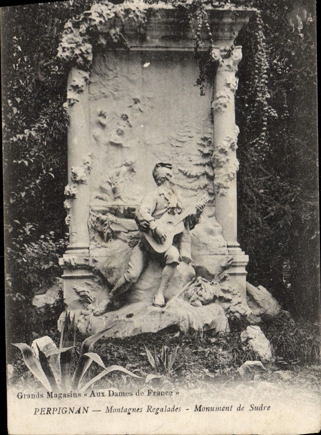 VINTAGE POSTCARD Perpignan Assemblies Regalades Monument of Sudre