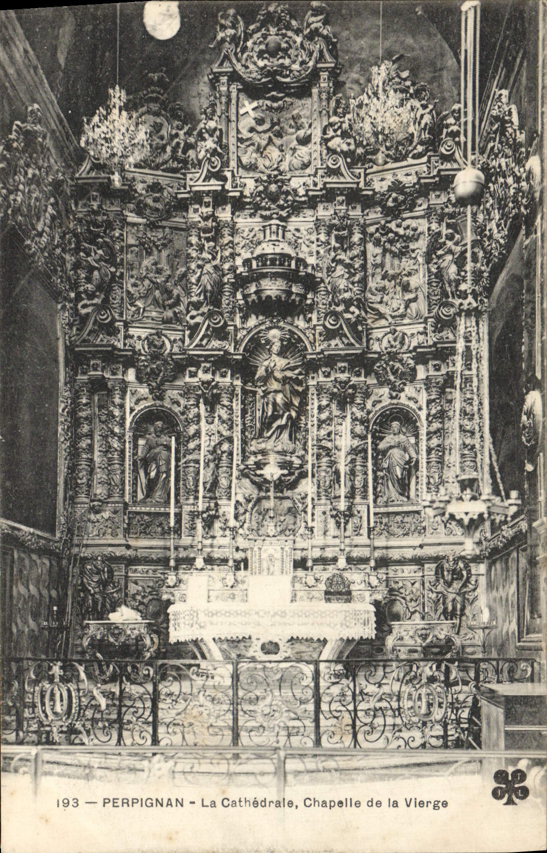 CPA Perpignan La Cathedrale Chapelle de la Vierge