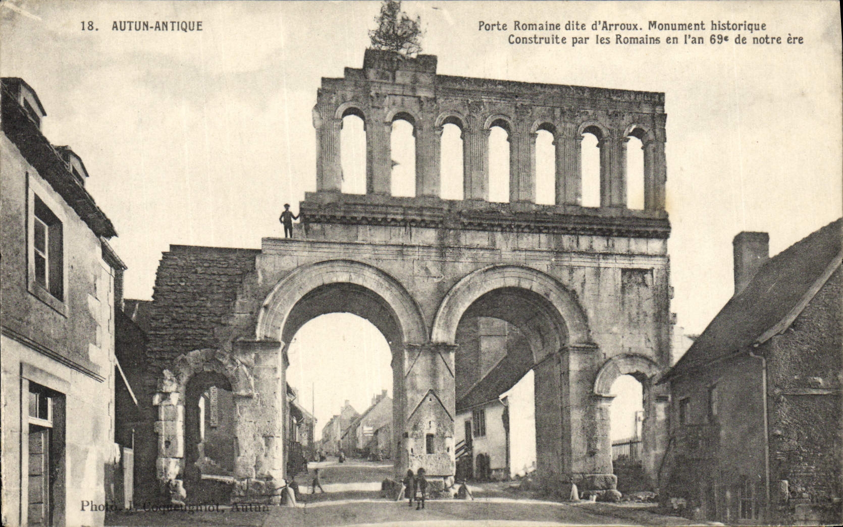 CPA Authn Antique Porte Romaine dite d'Arroux 