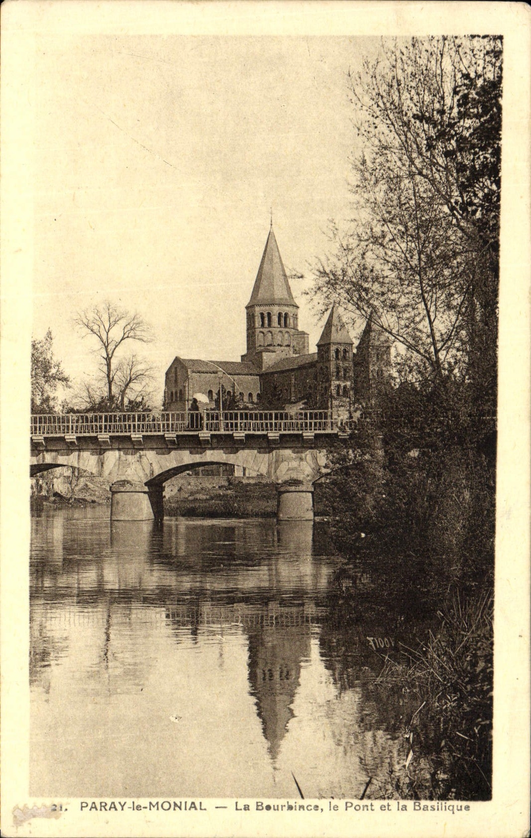 VINTAGE POSTCARD Paray Monial Bourbince the bridge and the Basilica