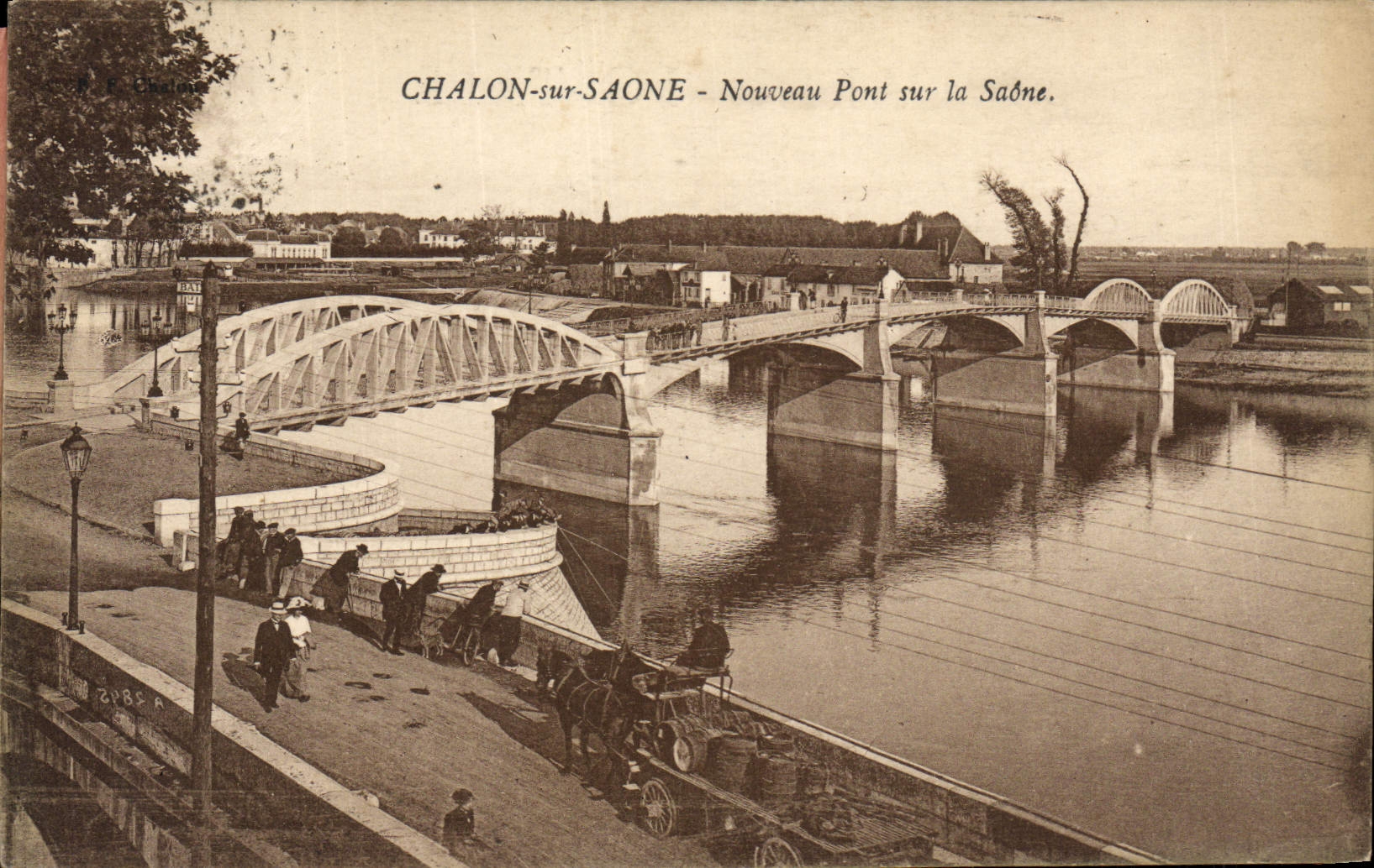 VINTAGE POSTCARD Trawl-net on the Saone New Bridge on the Saone Horse (nice shot)