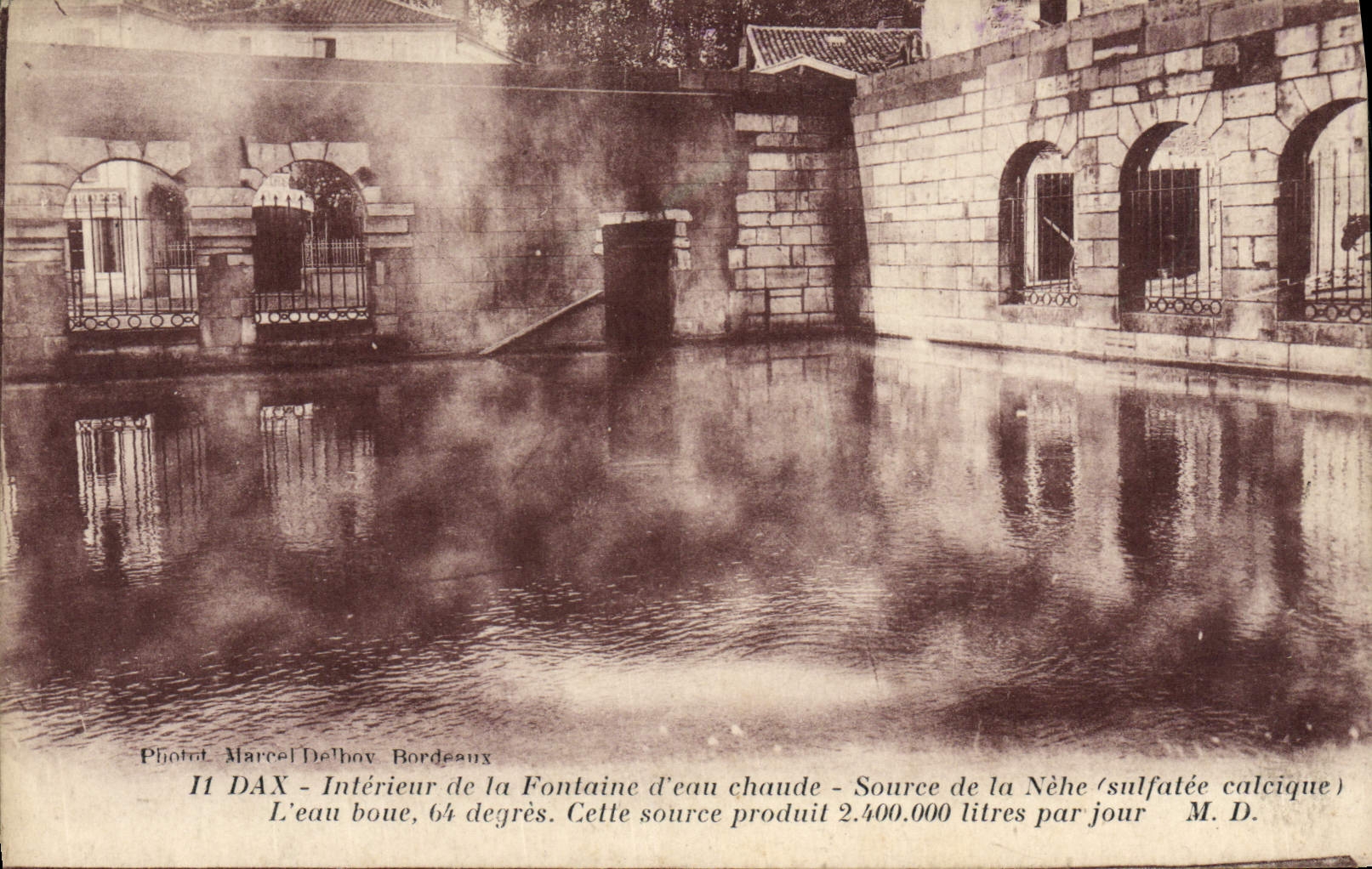 VINTAGE POSTCARD Interior Dax of the warm water Source Fountain of Nehe