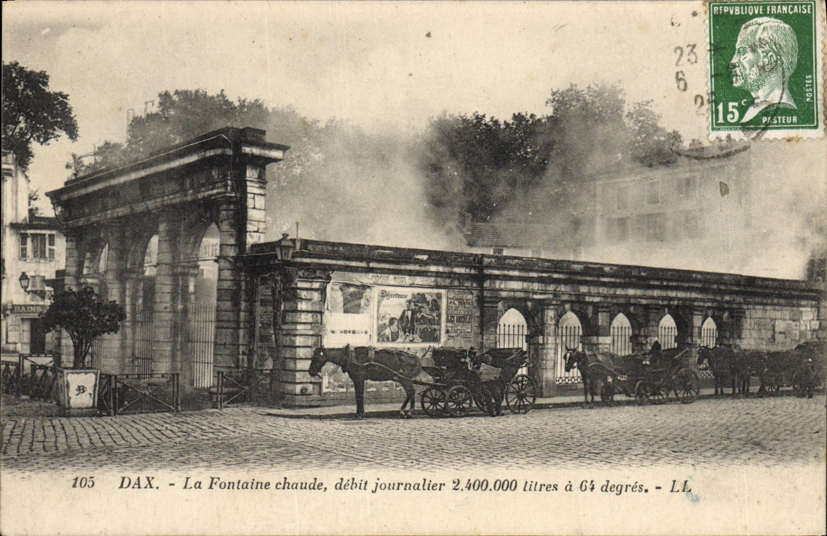 CPA Dax La Fontaine Chaude Chevaux 