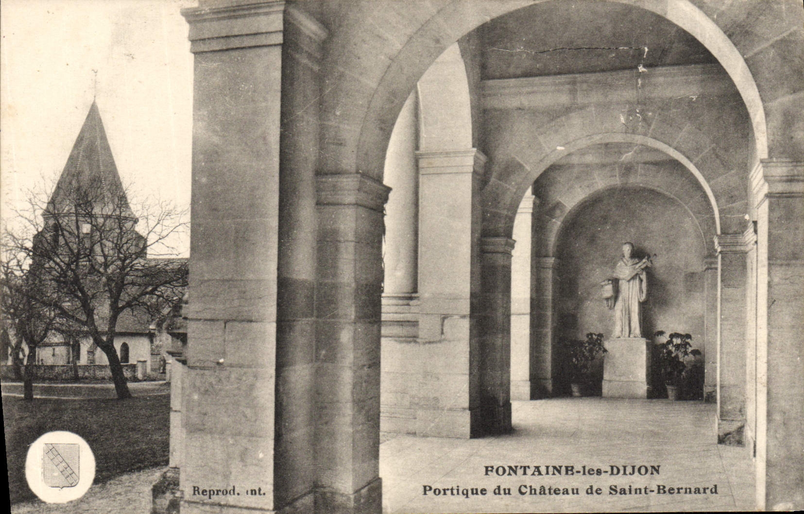 CPA Fontaine les Dijon Portique du chateau de Saint Bernard